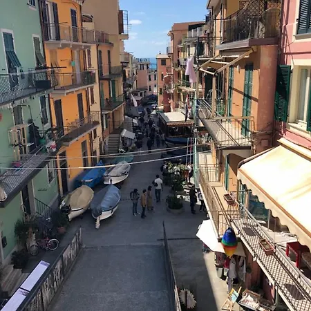 Ca De Angelo ゲストハウス マナローラ